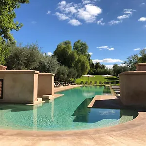 https://les-deux-tours.marrakeshhotelsmorocco.com