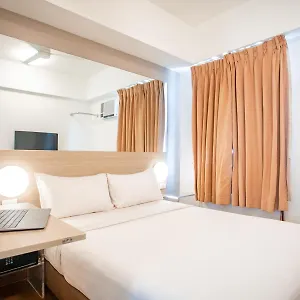https://red-planet-makati.angeleshotels.net